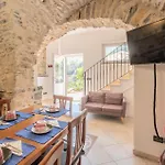 Vakantiehuis 2 Bedroom In Borgo d'Oneglia