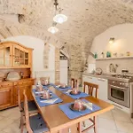 2 Bedroom In * Borgo d'Oneglia
