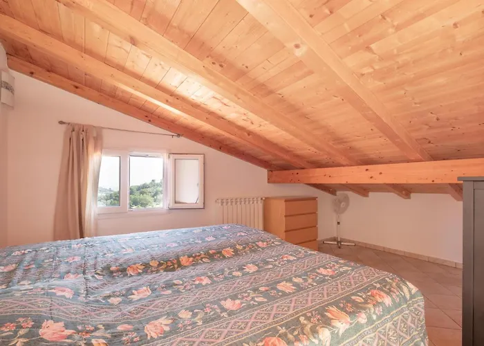 2 Bedroom In *