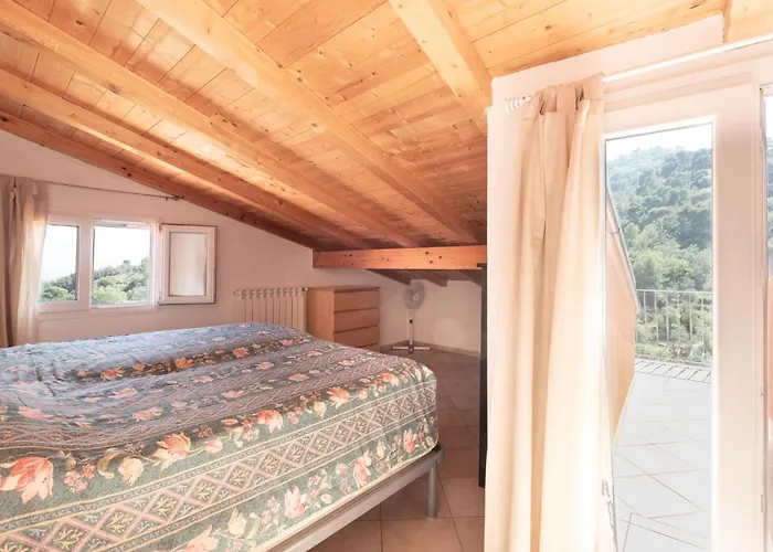 2 Bedroom In * Borgo d'Oneglia