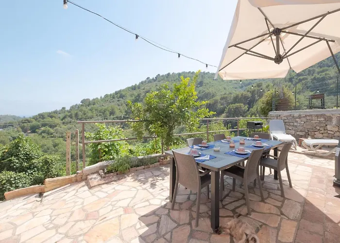2 Bedroom In Borgo d'Oneglia